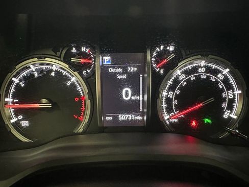 Used 2020 Toyota 4Runner Limited AWD/4WD image 23