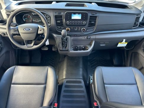 New 2025 Ford Transit 250 148 Medium Roof image 10