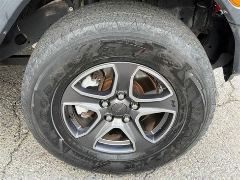 Used 2018 Jeep Wrangler Unlimited Sport S AWD/4WD image 19