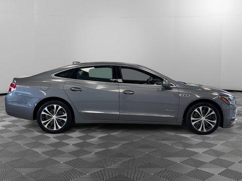 Used 2018 Buick LaCrosse Avenir w/ Driver Confidence Package #2 AWD/4WD image 9