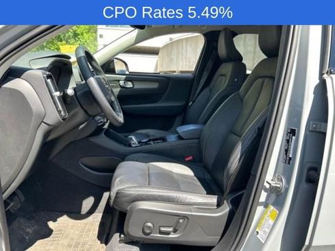 Used 2024 Volvo XC40 B5 Plus w/ Protection Package Premier AWD/4WD image 5