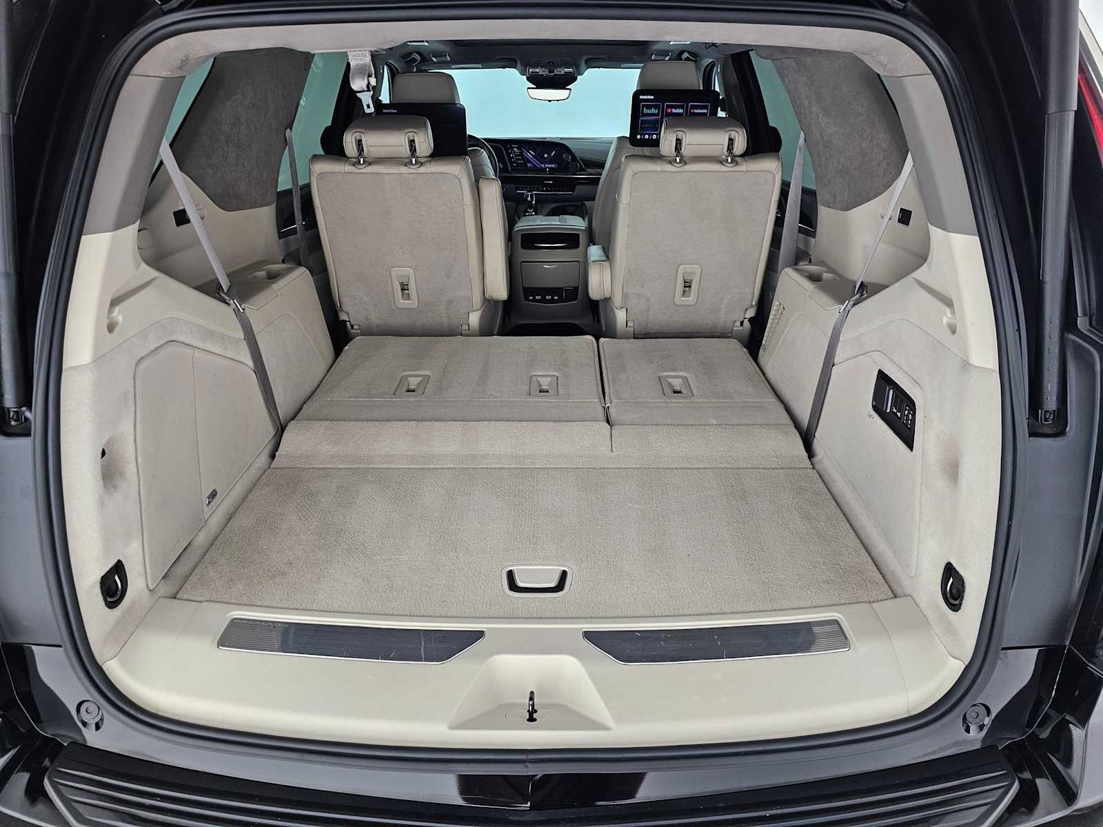 Used 2023 Cadillac Escalade Sport Platinum AWD/4WD image 17