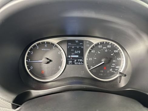 Used 2019 Nissan Kicks S FWD image 17