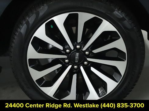 Used 2024 Lincoln Navigator Reserve AWD/4WD image 10