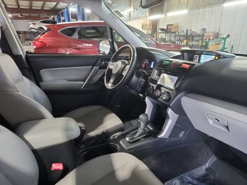 Used 2015 Subaru Forester 2.5i Touring w/ Eyesight & Navigation System AWD/4WD image 22
