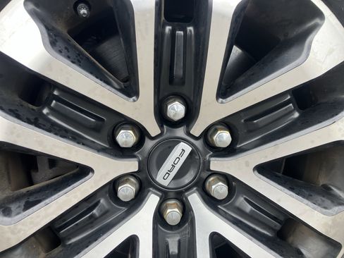 Used 2020 Ford F150 Raptor w/ Equipment Group 802A Luxury image 9