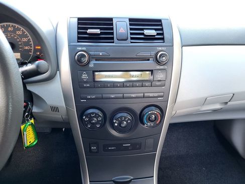 Used 2010 Toyota Corolla LE w/ All Weather Guard Pkg FWD image 26