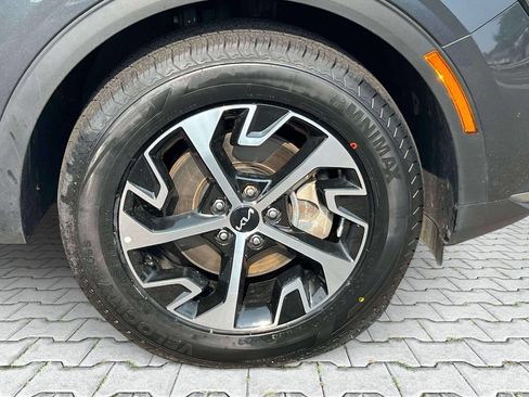 Used 2023 Kia Sportage EX AWD/4WD image 8