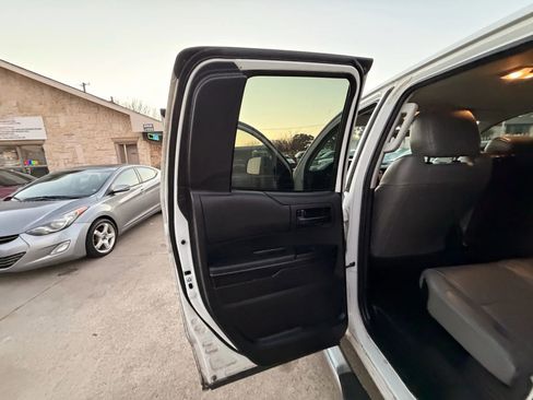 Used 2016 Toyota Tundra SR image 29