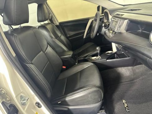 Used 2015 Toyota RAV4 XLE AWD/4WD image 26