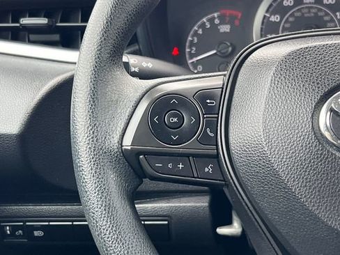 Used 2021 Toyota Corolla LE image 24