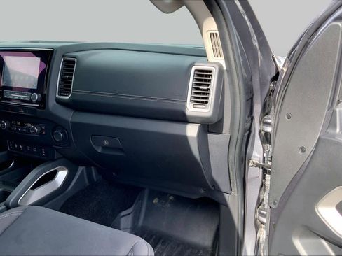 Used 2023 Nissan Frontier SV w/ SV Convenience Package RWD image 18