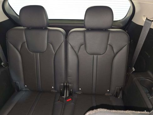 Used 2024 Kia Sorento EX image 8