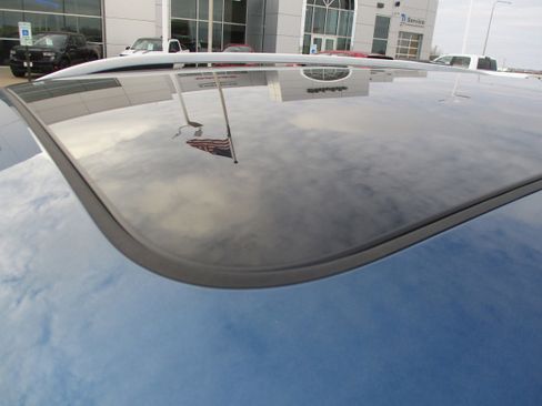 Used 2019 Volkswagen Tiguan SEL w/ 3rd Row Seat Package image 7