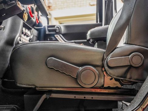 Used 2014 Jeep Wrangler Unlimited Rubicon AWD/4WD image 50