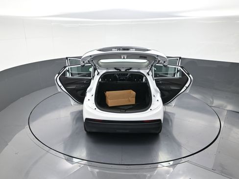 Used 2023 Chevrolet Bolt LT w/ Infotainment Package image 13