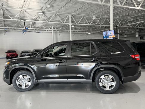 New 2025 Honda Pilot EX-L image 19