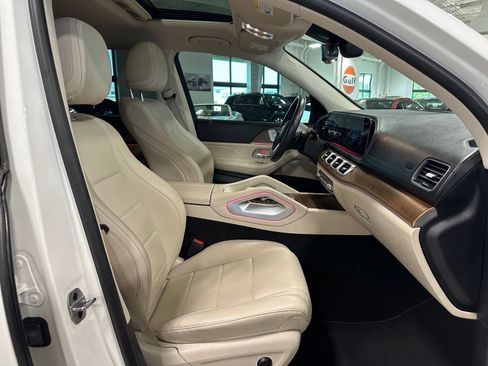 Used 2021 Mercedes-Benz GLS 450 4MATIC image 46