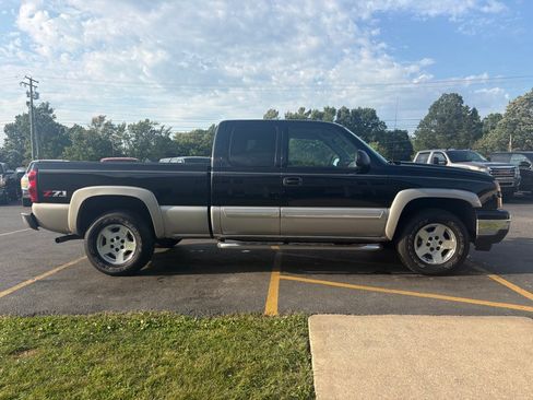 Used 2007 Chevrolet Silverado 1500 LT w/ Extended Cab Value Package AWD/4WD image 5