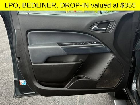 Used 2018 Chevrolet Colorado Z71 AWD/4WD image 3