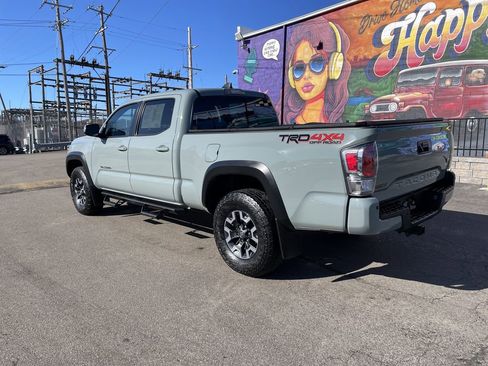 Used 2023 Toyota Tacoma TRD Off-Road w/ TRD Premium Off Road Package image 3