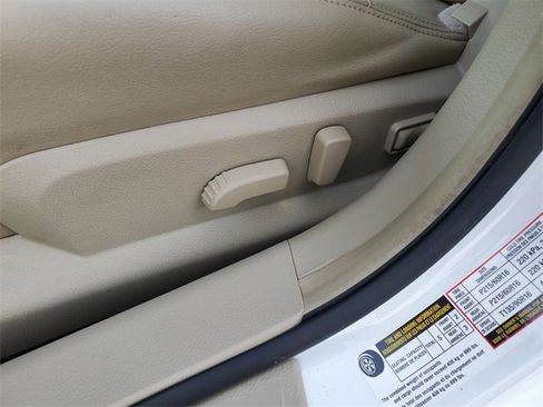 Used 2009 Nissan Altima 2.5 SL w/ SL Pkg image 6