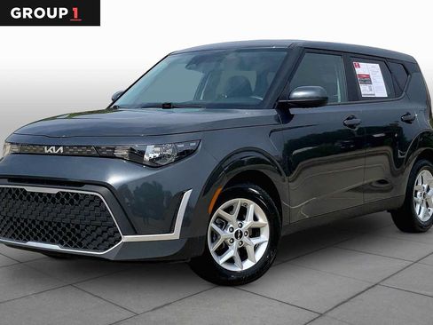 Used 2024 Kia Soul LX w/ Option Group 015 FWD image 1