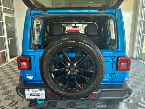 Used 2023 Jeep Wrangler Unlimited Sahara w/ Cold Weather Group AWD/4WD image 13