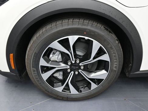 New 2025 Ford Mustang Mach-E Select image 12