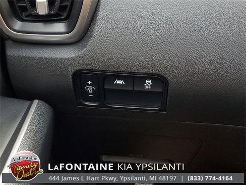 Used 2022 Kia Sorento LX image 14