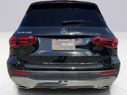 Used 2025 Mercedes-Benz GLB 250 image 16