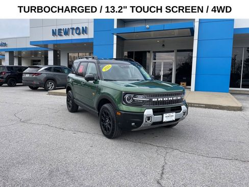 Used 2025 Ford Bronco Sport Badlands AWD/4WD image 1