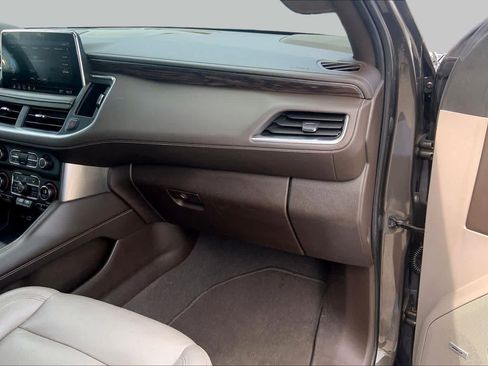 Used 2021 Chevrolet Tahoe LT w/ LT Signature Package RWD image 19