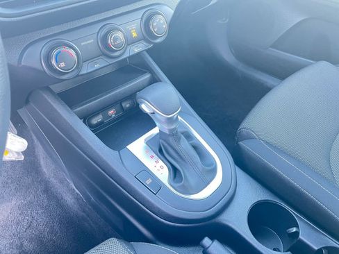 Used 2024 Kia Forte LXS image 39