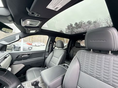 Used 2024 GMC Sierra EV Denali image 16