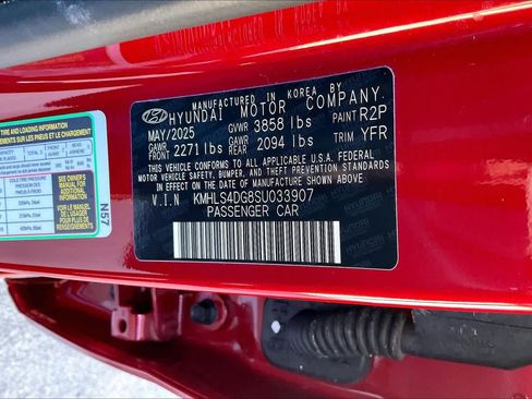 Certified 2025 Hyundai Elantra SEL image 30