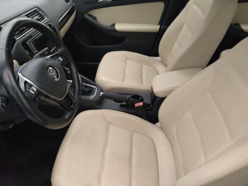 Used 2017 Volkswagen Jetta SEL FWD image 17
