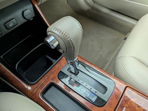 Used 2003 Toyota Camry LE image 14