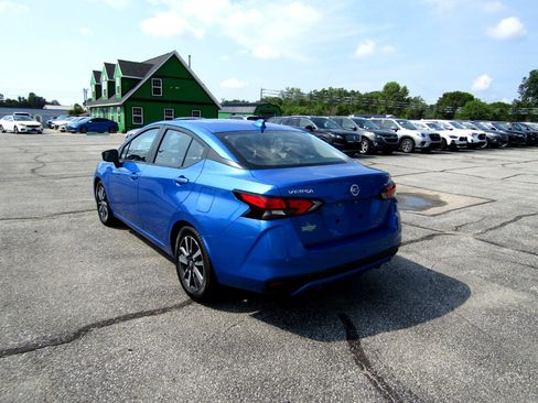 Used 2021 Nissan Versa SV image 5