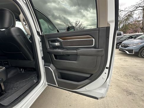 Used 2023 RAM 3500 Laramie AWD/4WD image 28