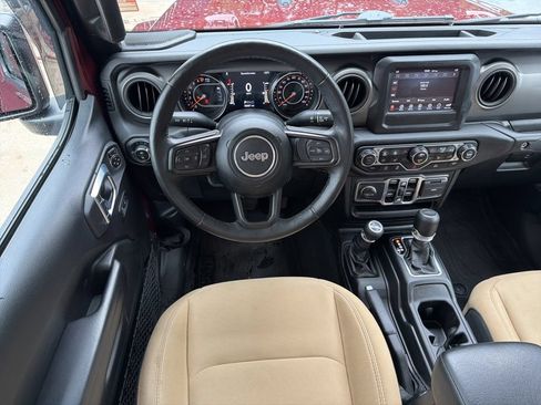 Used 2021 Jeep Gladiator Sport AWD/4WD image 5