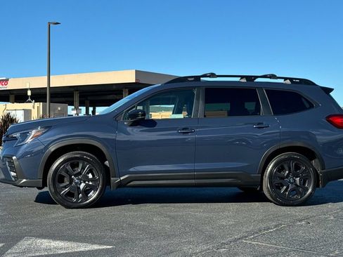 Used 2025 Subaru Ascent Bronze Edition w/ Onyx Package AWD/4WD image 7