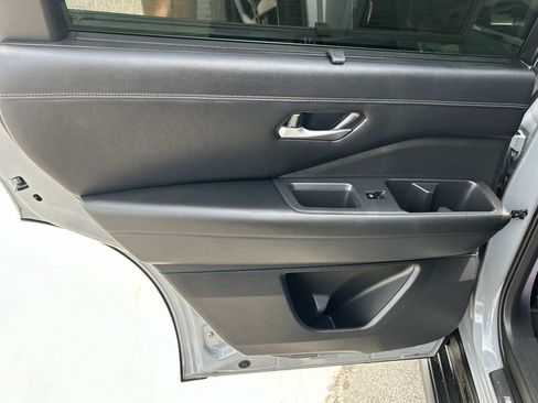 Used 2022 Nissan Pathfinder Platinum w/ Lighting Package (N93) AWD/4WD image 28