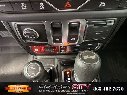 New 2025 Jeep Wrangler Rubicon w/ Steel Bumper Group image 23