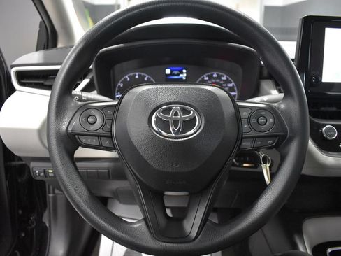 Used 2025 Toyota Corolla LE FWD image 23