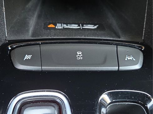 Used 2022 Chevrolet Bolt EUV Premier w/ Sun & Sound Package FWD image 20