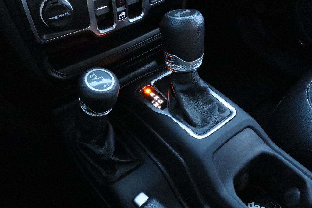 Used 2021 Jeep Wrangler Unlimited Sport AWD/4WD image 19
