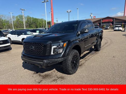 Used 2019 Nissan Titan SL w/ Midnight Edition AWD/4WD image 5