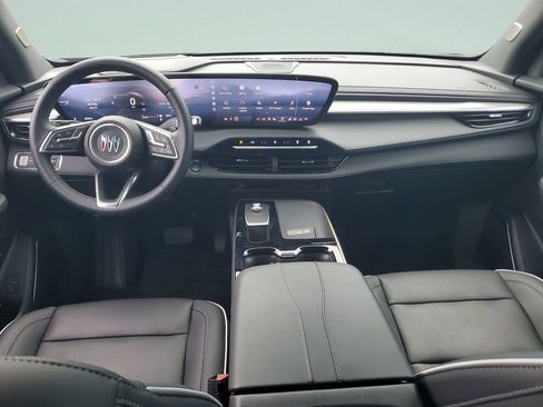 Used 2025 Buick Enclave Avenir FWD image 11