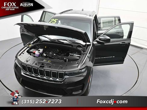 New 2025 Jeep Grand Cherokee Laredo X image 35